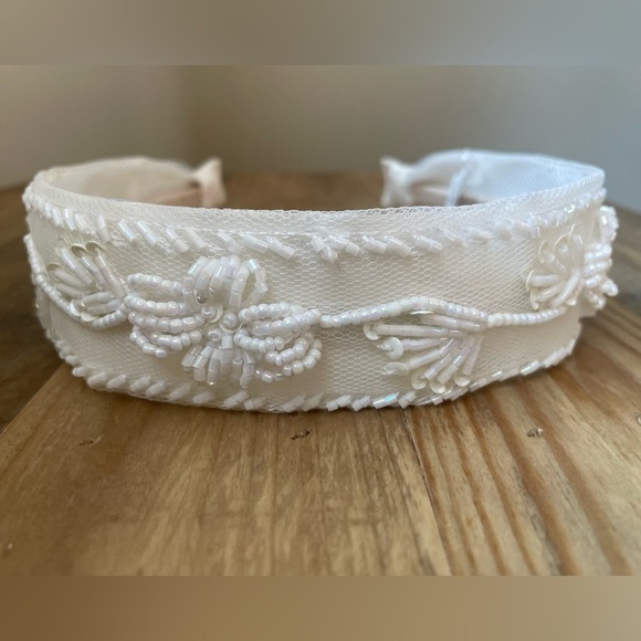 Ivory Headband Bridal Party Beaded Tulle Pearl Sequins NWT Alter’d State crown - Picture 1 of 14